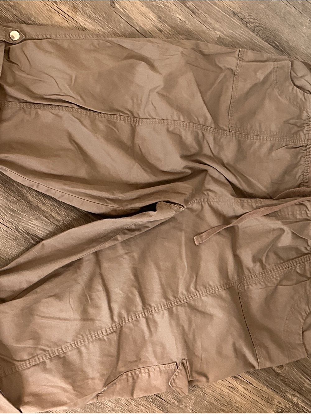 Women's Casual Drawstring Capris in Brown‎